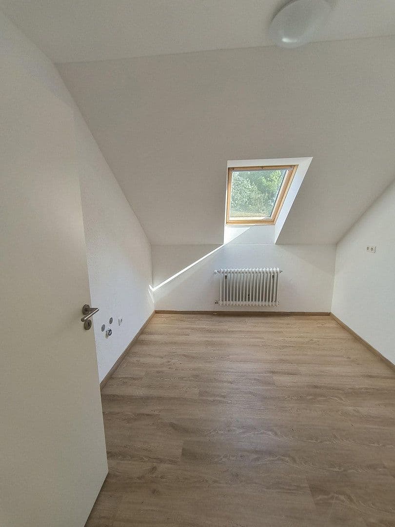 Prodej domu 199 m², pozemek 947 m², Regenstauf, Bavorsko Prodej domu 199 m², pozemek 947 m², Regenstauf, Bavorsko
