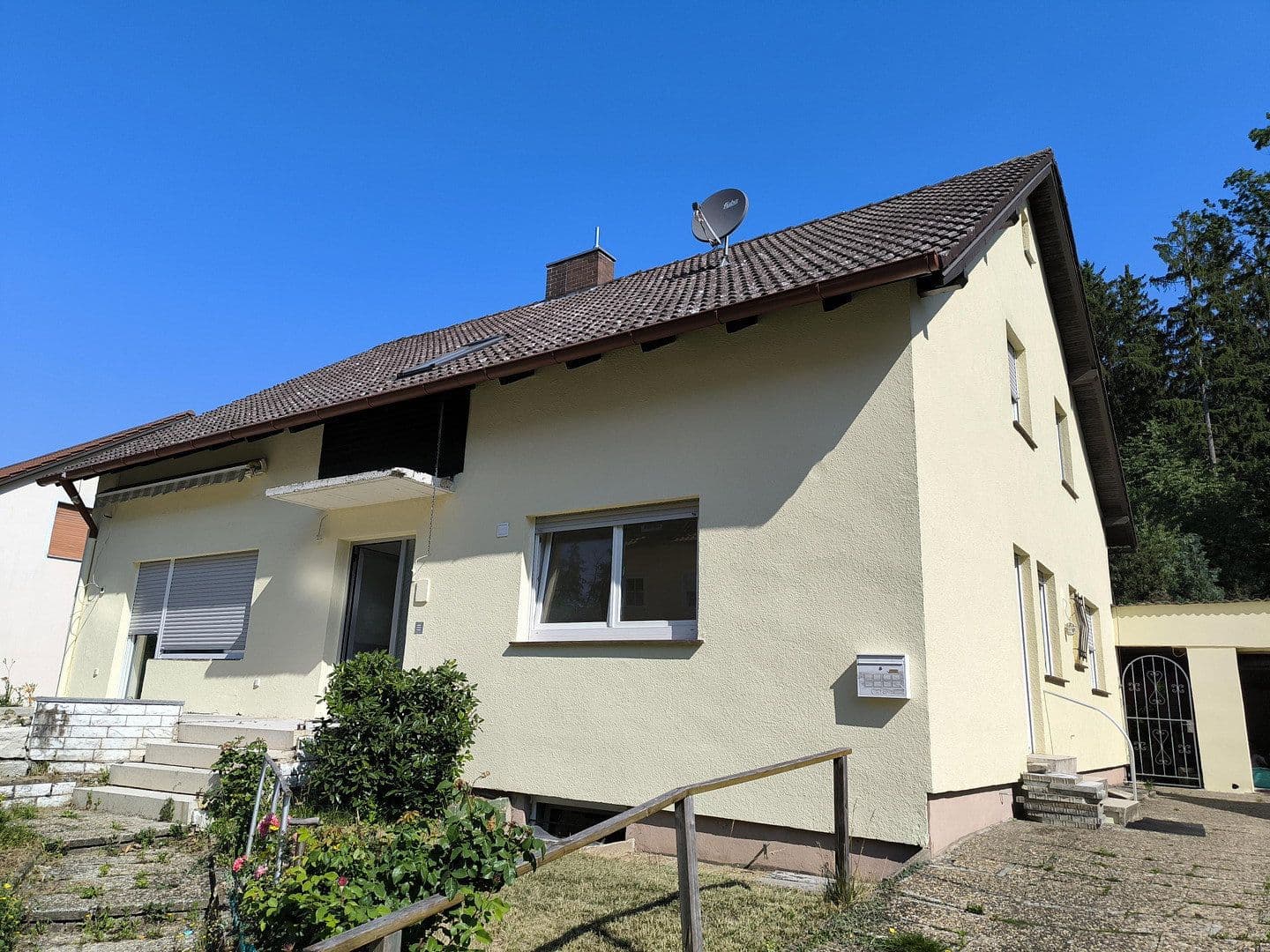 Prodej domu 199 m², pozemek 947 m², Regenstauf, Bavorsko Prodej domu 199 m², pozemek 947 m², Regenstauf, Bavorsko