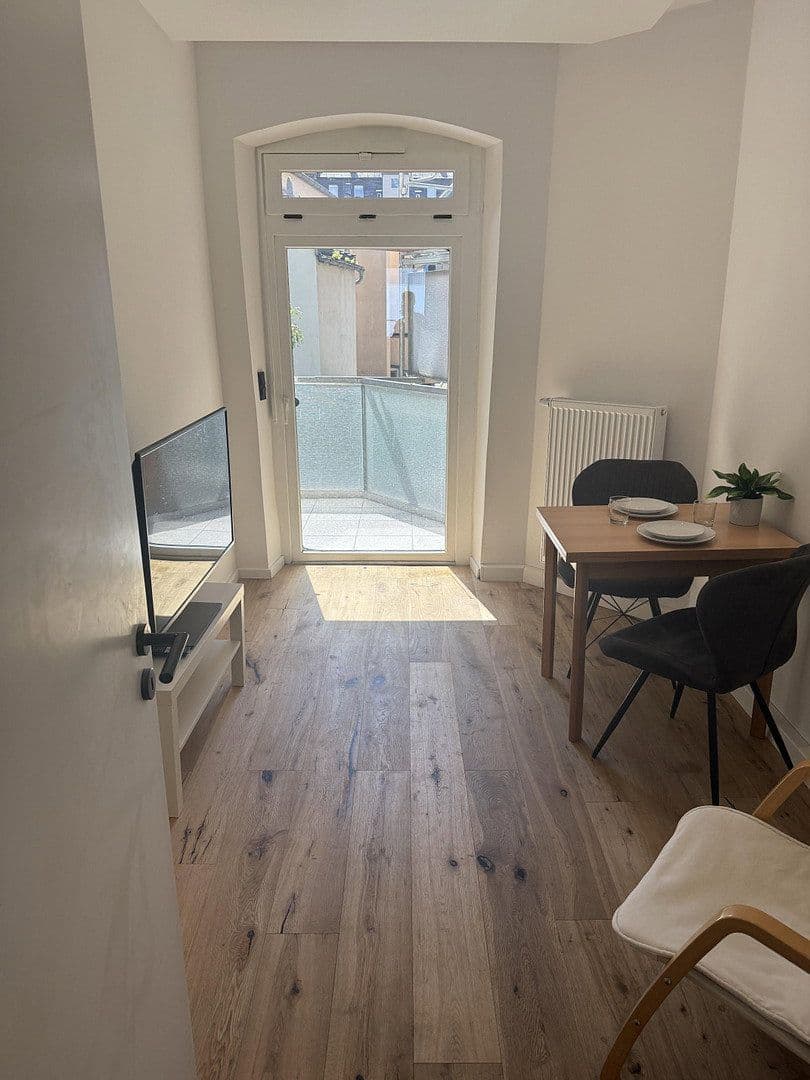 Pronájem bytu 1+1 16 m², Pfälzerstraße 56, Nürnberg, Bavorsko Pronájem bytu 1+1 16 m², Pfälzerstraße 56, Nürnberg, Bavorsko