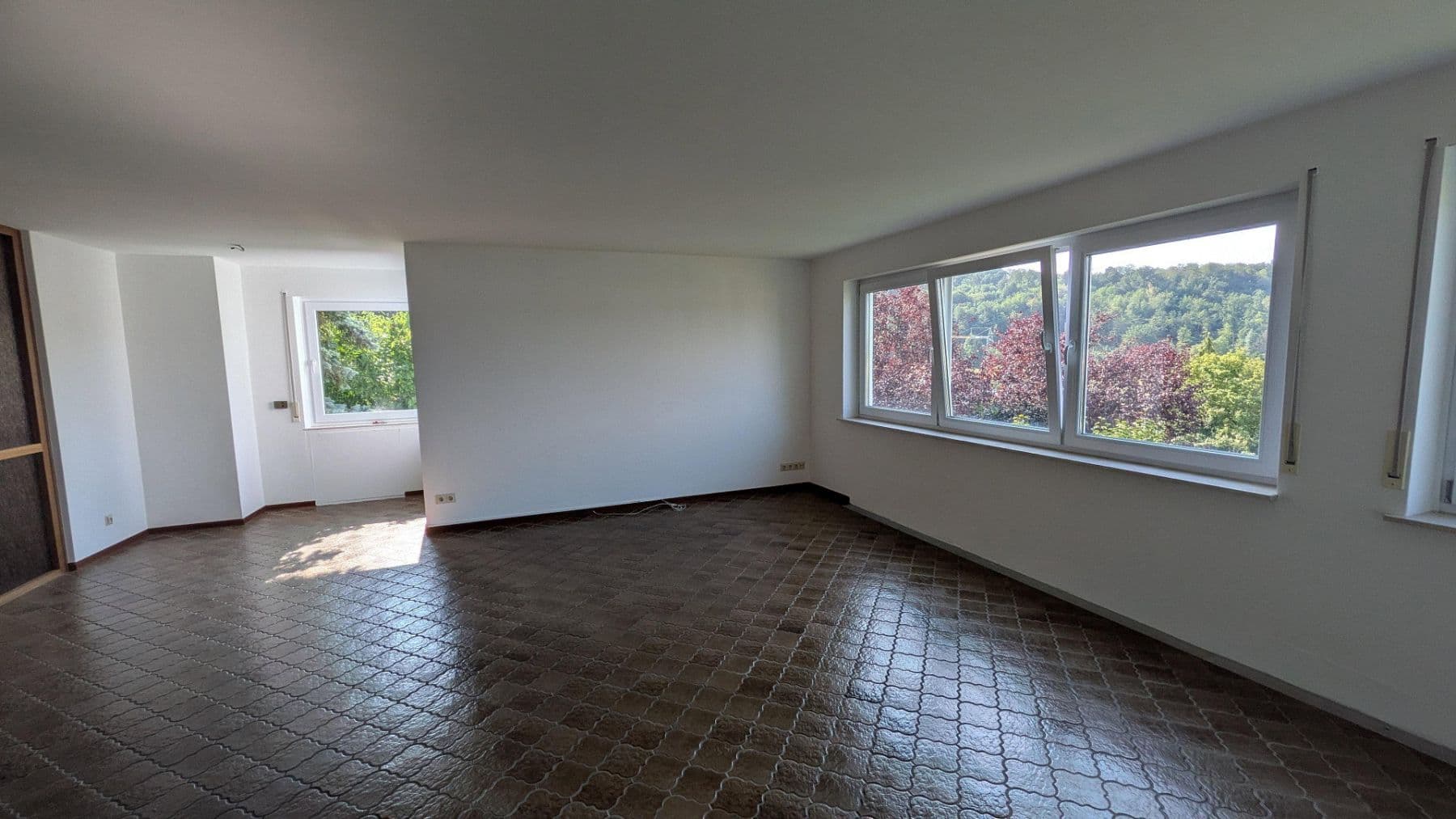 Prodej domu 152 m², pozemek 443 m², Einsteinstraße 78, Leonberg, Bádensko-Württembersko Prodej domu 152 m², pozemek 443 m², Einsteinstraße 78, Leonberg, Bádensko-Württembersko