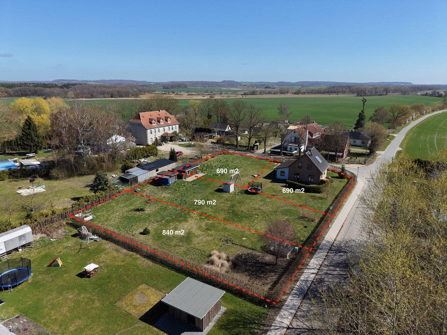 Prodej pozemku 690 m², Kartlow 34, Neuburg, Mecklenburg-Vorpommern Prodej pozemku 690 m², Kartlow 34, Neuburg, Mecklenburg-Vorpommern