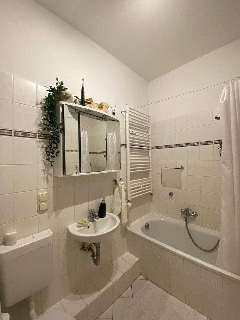 Pronájem bytu 2+1 46 m², Großbeerenstr. 159, Potsdam, Braniborsko Pronájem bytu 2+1 46 m², Großbeerenstr. 159, Potsdam, Braniborsko