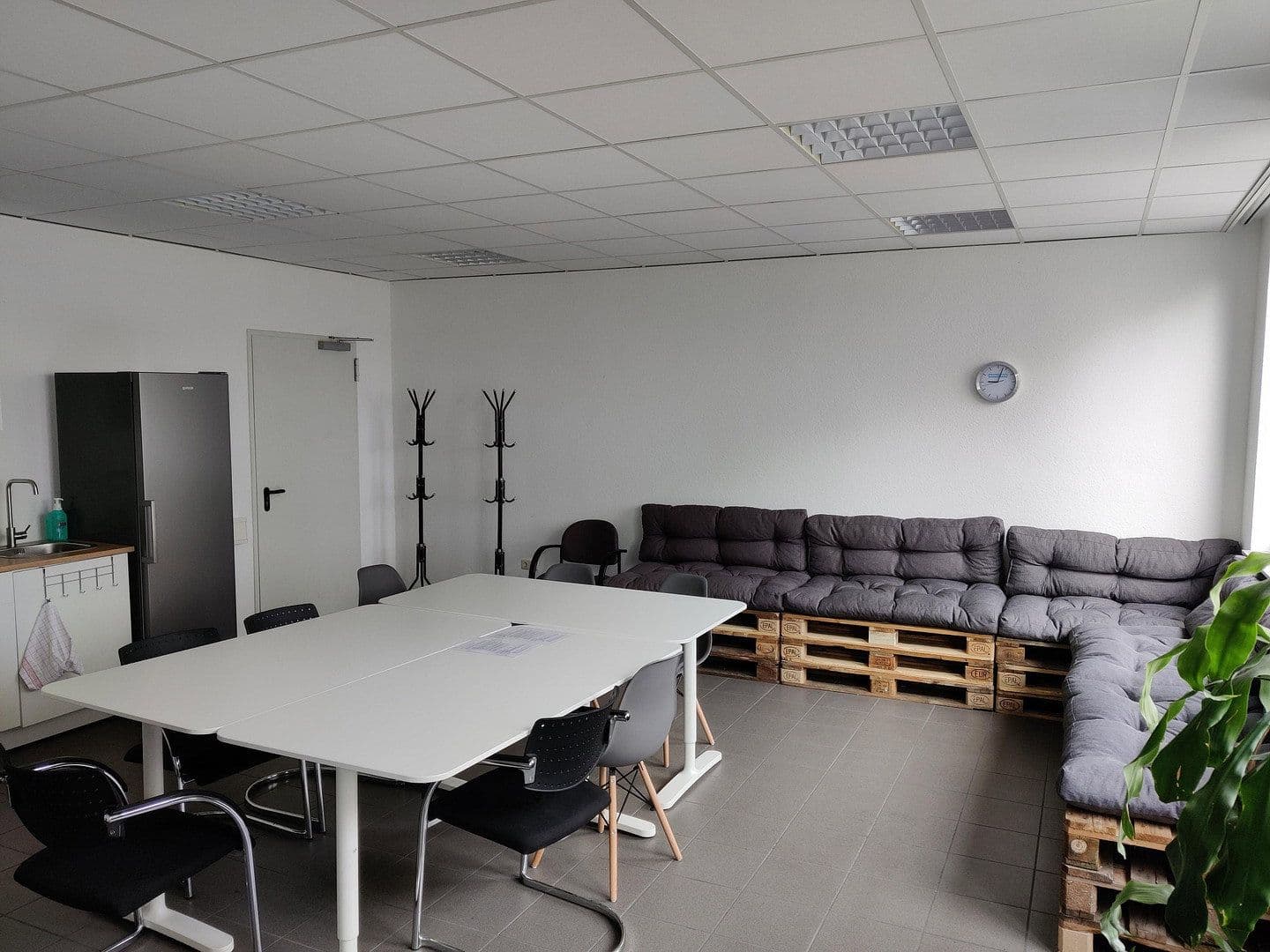 Pronájem nebytového prostoru 13.000 m², Kugelbreite 30, Salzkotten, Severní Porýní-Vestfálsko Pronájem nebytového prostoru 13.000 m², Kugelbreite 30, Salzkotten, Severní Porýní-Vestfálsko