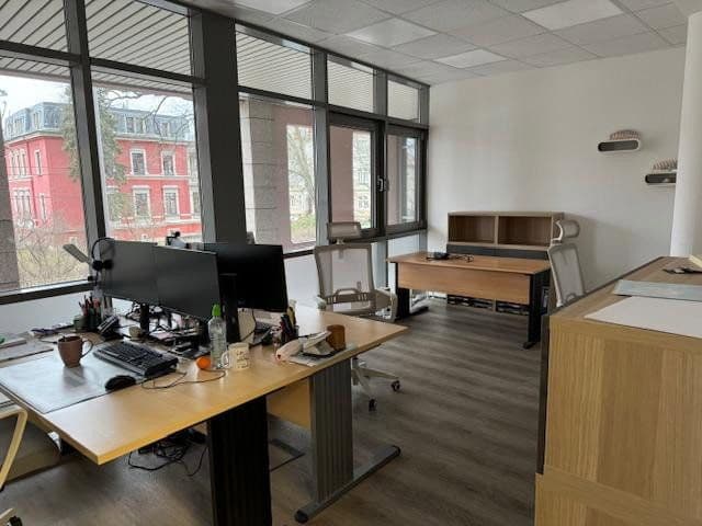 Prodej kanceláře 4.093 m², Dresden, Sasko Prodej kanceláře 4.093 m², Dresden, Sasko
