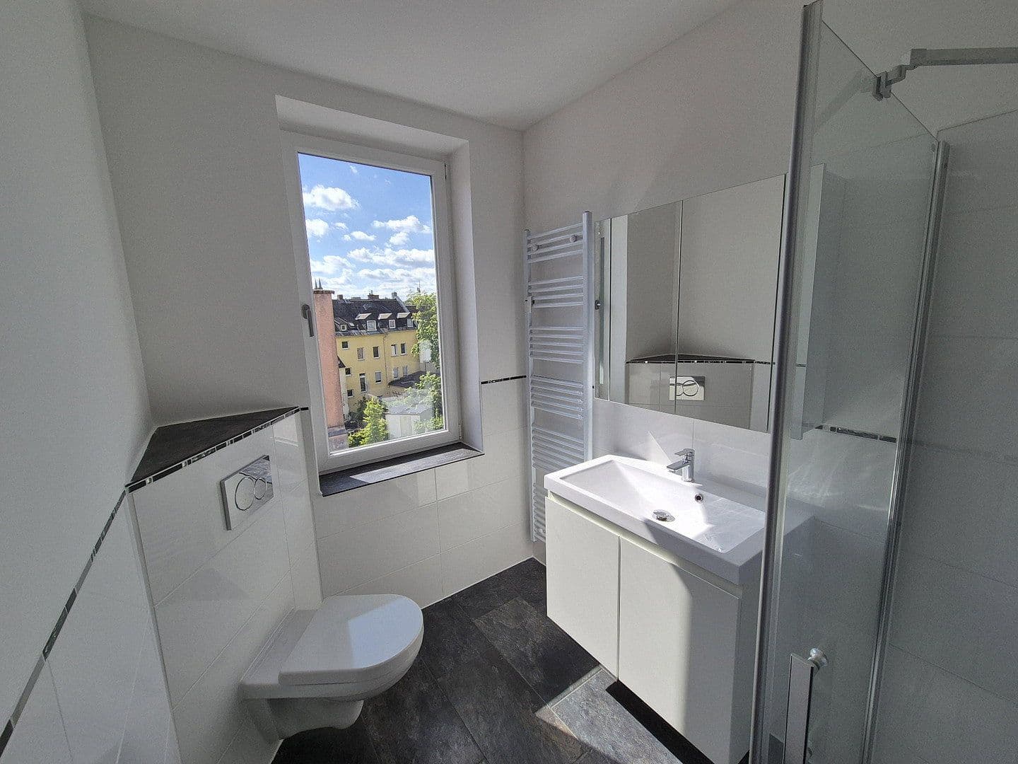 Pronájem bytu 4+1 94 m², Hof, Bavorsko Pronájem bytu 4+1 94 m², Hof, Bavorsko