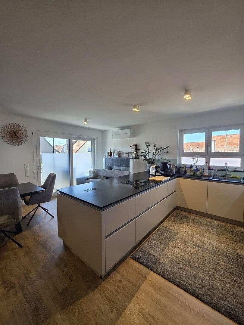 Pronájem bytu 4+kk 110 m², Krähenstraße 7, Fellbach, Bádensko-Württembersko Pronájem bytu 4+kk 110 m², Krähenstraße 7, Fellbach, Bádensko-Württembersko