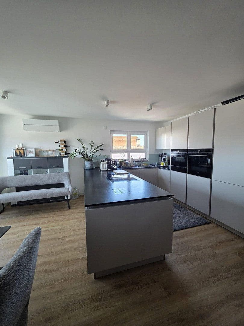 Pronájem bytu 4+kk 110 m², Krähenstraße 7, Fellbach, Bádensko-Württembersko Pronájem bytu 4+kk 110 m², Krähenstraße 7, Fellbach, Bádensko-Württembersko