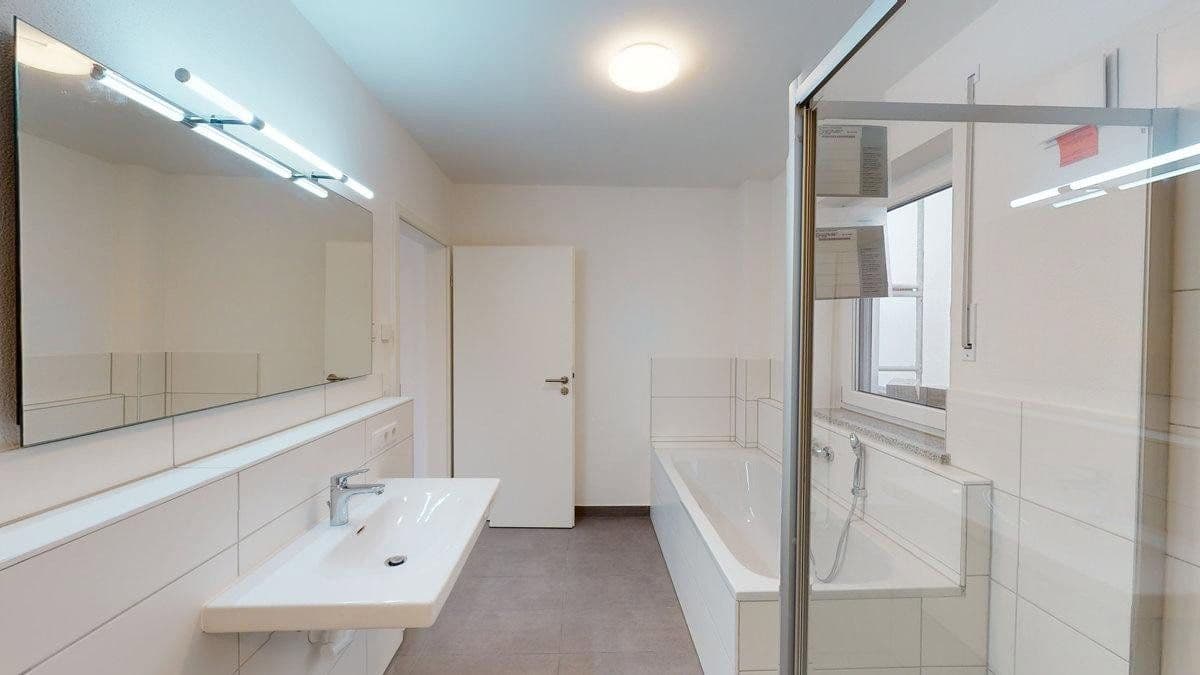 Pronájem bytu 3+kk 93 m², Eichendorffstraße, Ruhstorf a.d.Rott, Bavorsko Pronájem bytu 3+kk 93 m², Eichendorffstraße, Ruhstorf a.d.Rott, Bavorsko