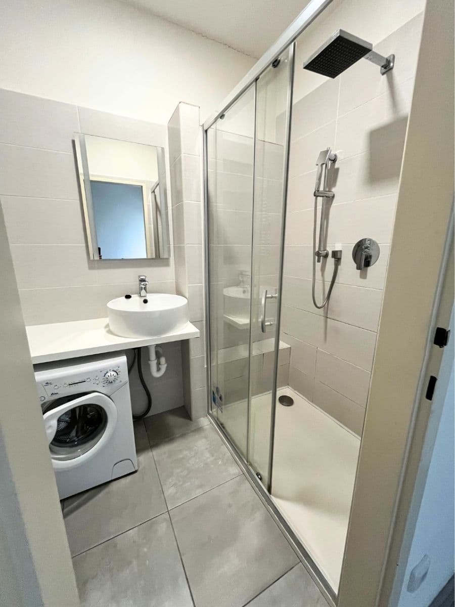 Pronájem bytu 2+kk 53 m², Černokostelecká, Praha, Praha Pronájem bytu 2+kk 53 m², Černokostelecká, Praha, Praha