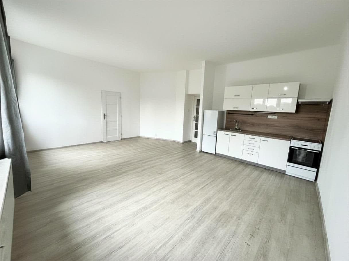 Pronájem bytu 2+kk 53 m², Černokostelecká, Praha, Praha Pronájem bytu 2+kk 53 m², Černokostelecká, Praha, Praha