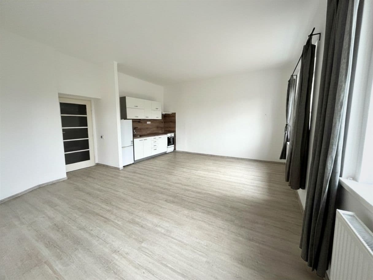 Pronájem bytu 2+kk 53 m², Černokostelecká, Praha, Praha Pronájem bytu 2+kk 53 m², Černokostelecká, Praha, Praha