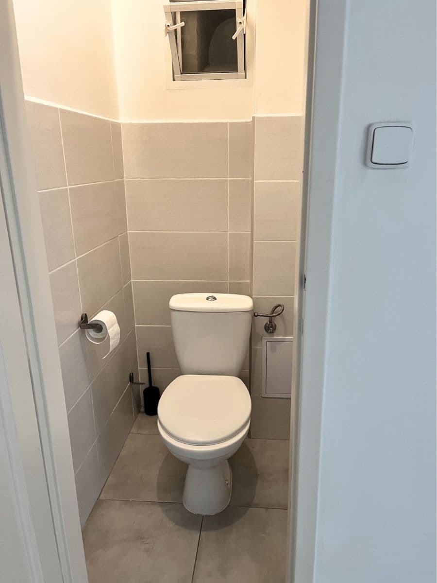 Pronájem bytu 2+kk 53 m², Černokostelecká, Praha, Praha Pronájem bytu 2+kk 53 m², Černokostelecká, Praha, Praha