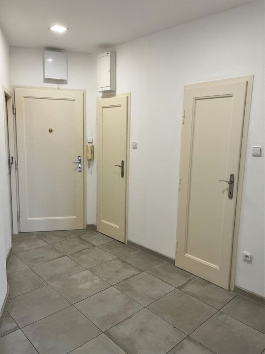 Pronájem bytu 2+kk 53 m², Černokostelecká, Praha, Praha Pronájem bytu 2+kk 53 m², Černokostelecká, Praha, Praha