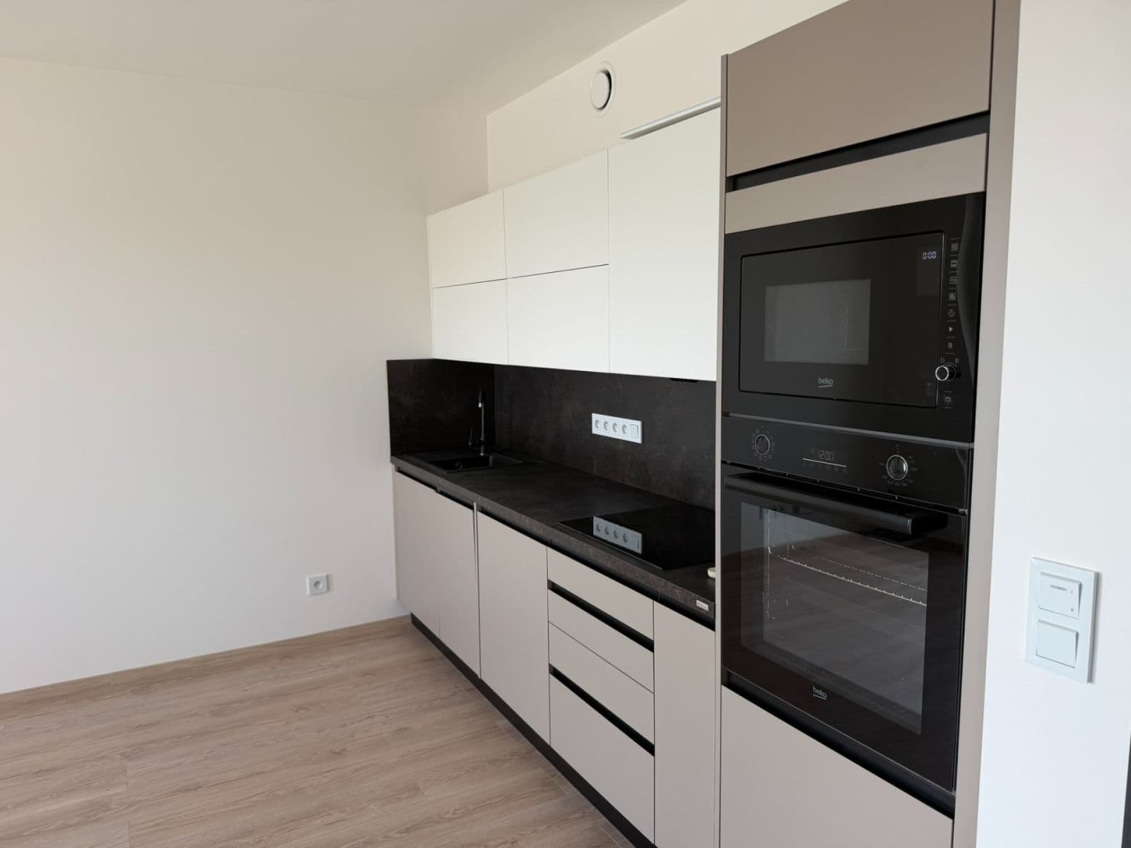 Pronájem bytu 1+kk 31 m², Arnošta Staňka, Praha, Praha Pronájem bytu 1+kk 31 m², Arnošta Staňka, Praha, Praha