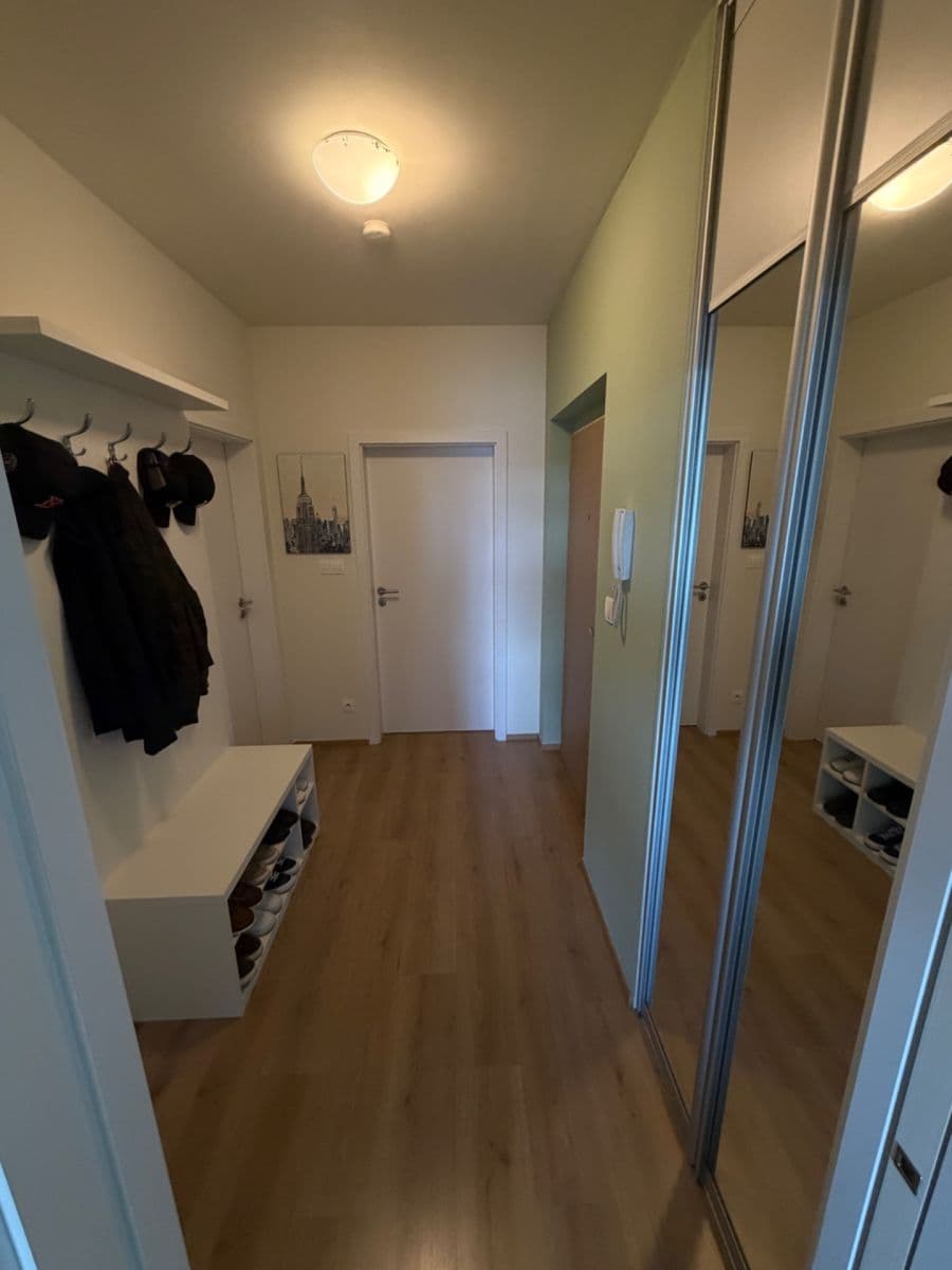 Pronájem bytu 2+kk 58 m², Zlochova, Praha, Praha Pronájem bytu 2+kk 58 m², Zlochova, Praha, Praha