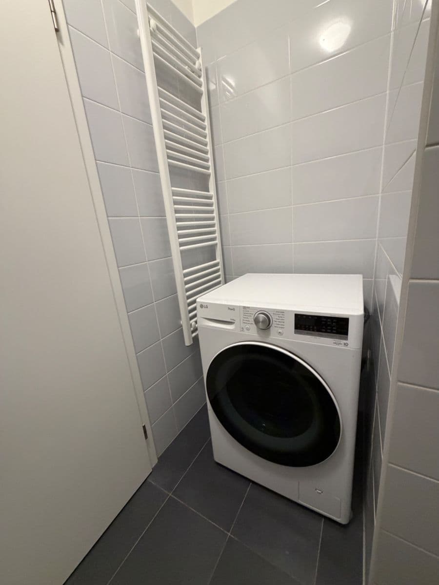 Pronájem bytu 2+kk 58 m², Zlochova, Praha, Praha Pronájem bytu 2+kk 58 m², Zlochova, Praha, Praha
