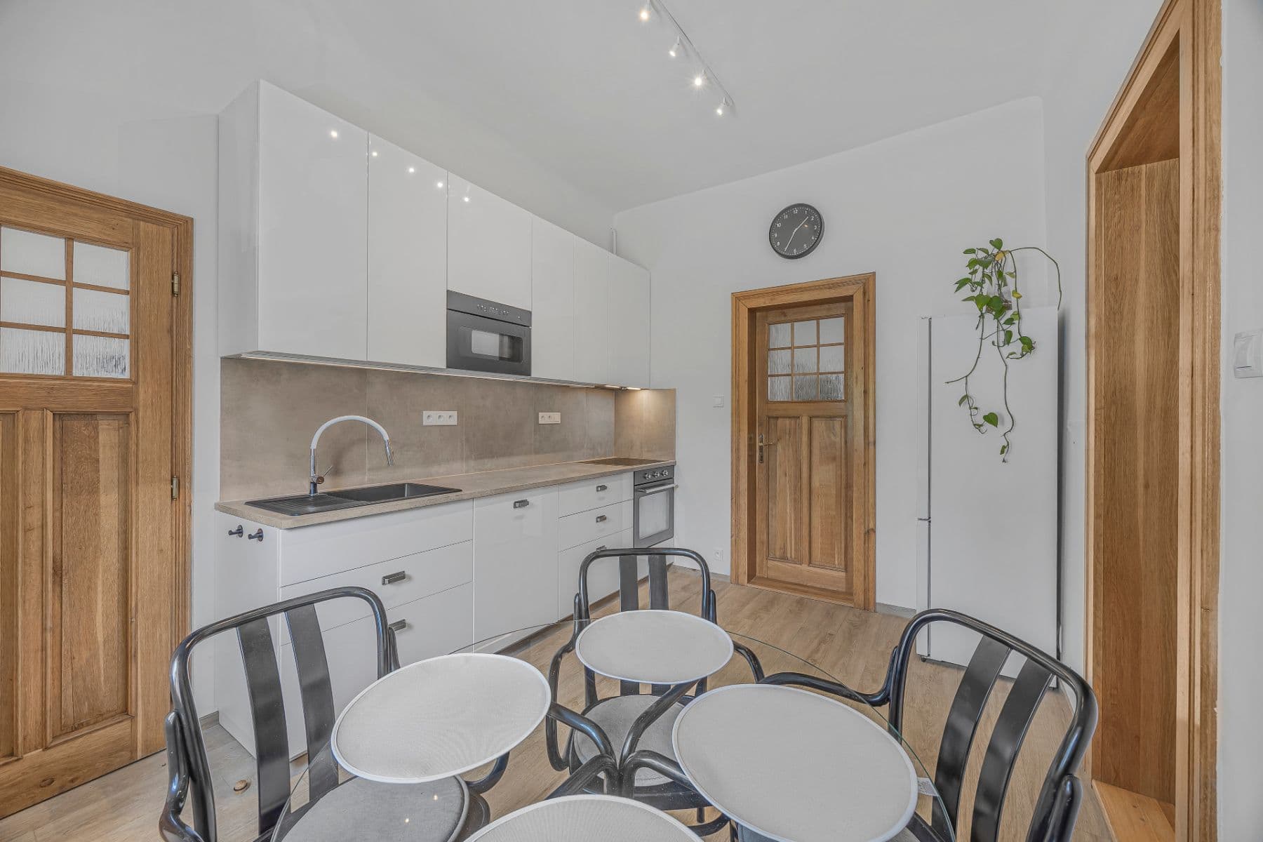 Pronájem bytu 3+1 116 m², Slavětínská, Praha, Praha Pronájem bytu 3+1 116 m², Slavětínská, Praha, Praha