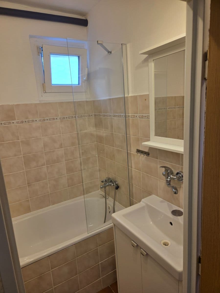 Pronájem bytu 2+1 55 m², Klíčanská, Praha, Praha Pronájem bytu 2+1 55 m², Klíčanská, Praha, Praha