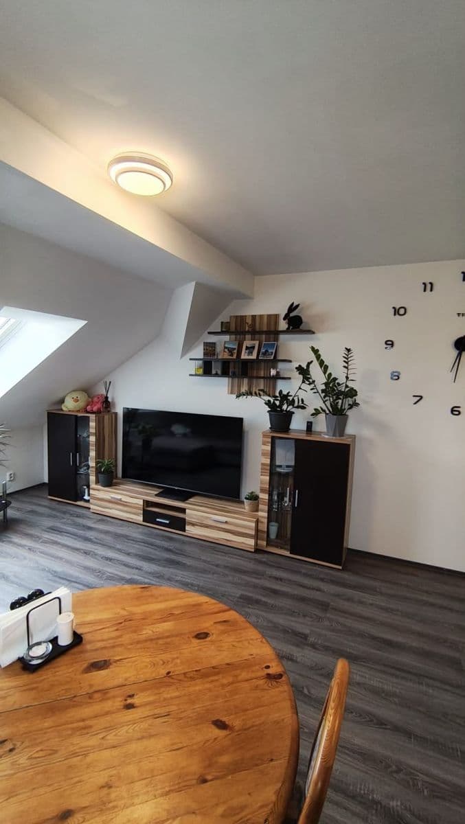 Pronájem bytu 2+kk 57 m², Hlávkova, Přeštice, Plzeňský kraj Pronájem bytu 2+kk 57 m², Hlávkova, Přeštice, Plzeňský kraj