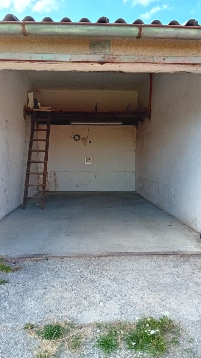 Prodej garáže 23 m², Mníšek pod Brdy, Středočeský kraj Prodej garáže 23 m², Mníšek pod Brdy, Středočeský kraj