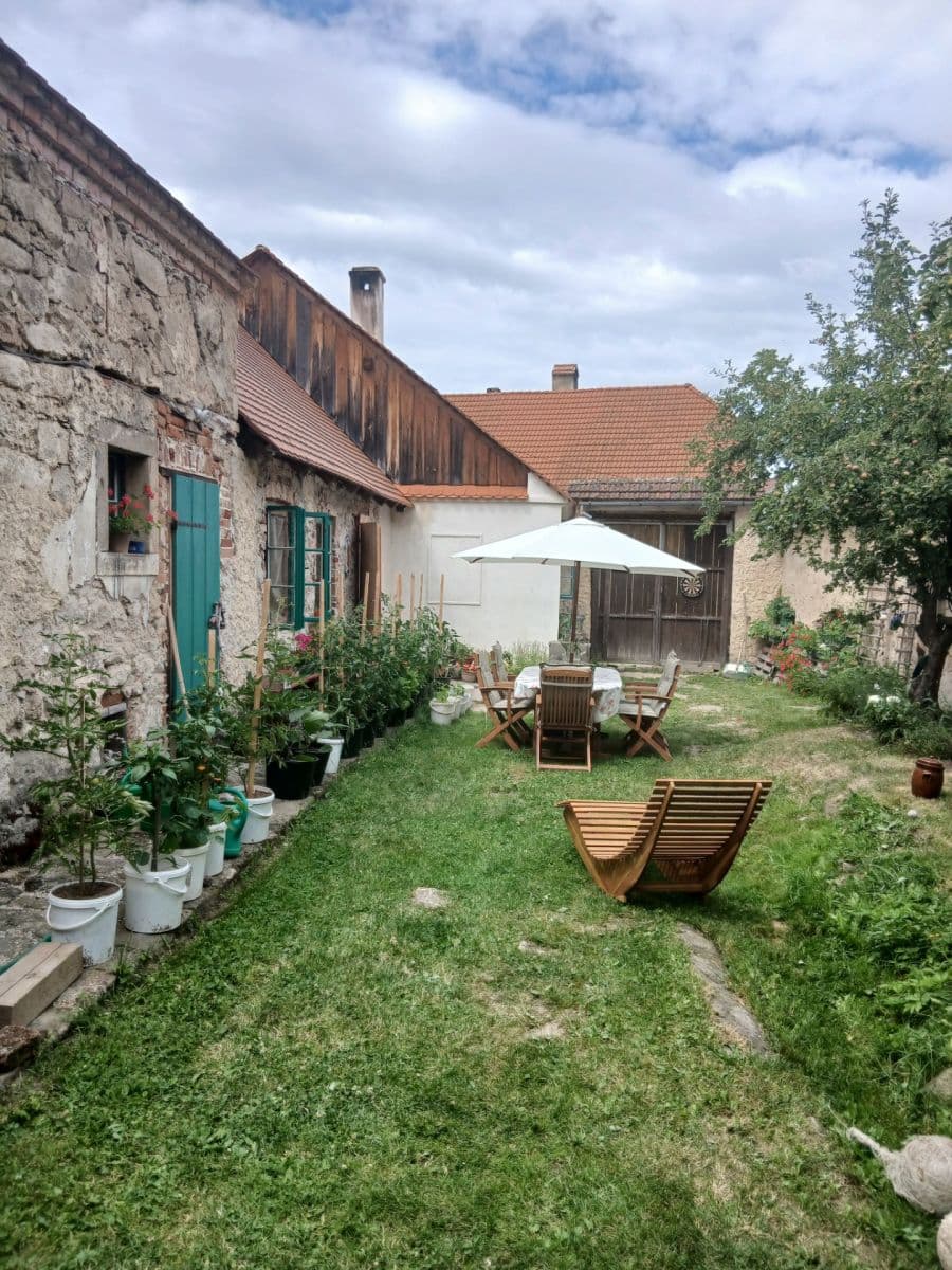 Prodej domu 95 m², pozemek 2.793 m², Slavonice, Jihočeský kraj Prodej domu 95 m², pozemek 2.793 m², Slavonice, Jihočeský kraj