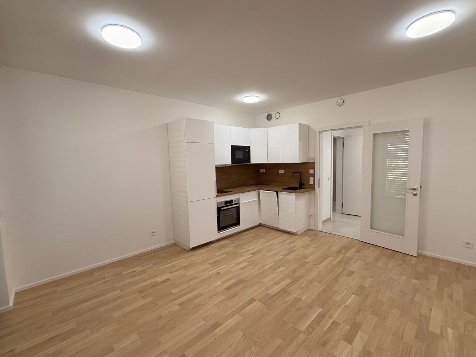Pronájem bytu 1+kk 34 m², Roháčova, Praha, Praha Pronájem bytu 1+kk 34 m², Roháčova, Praha, Praha