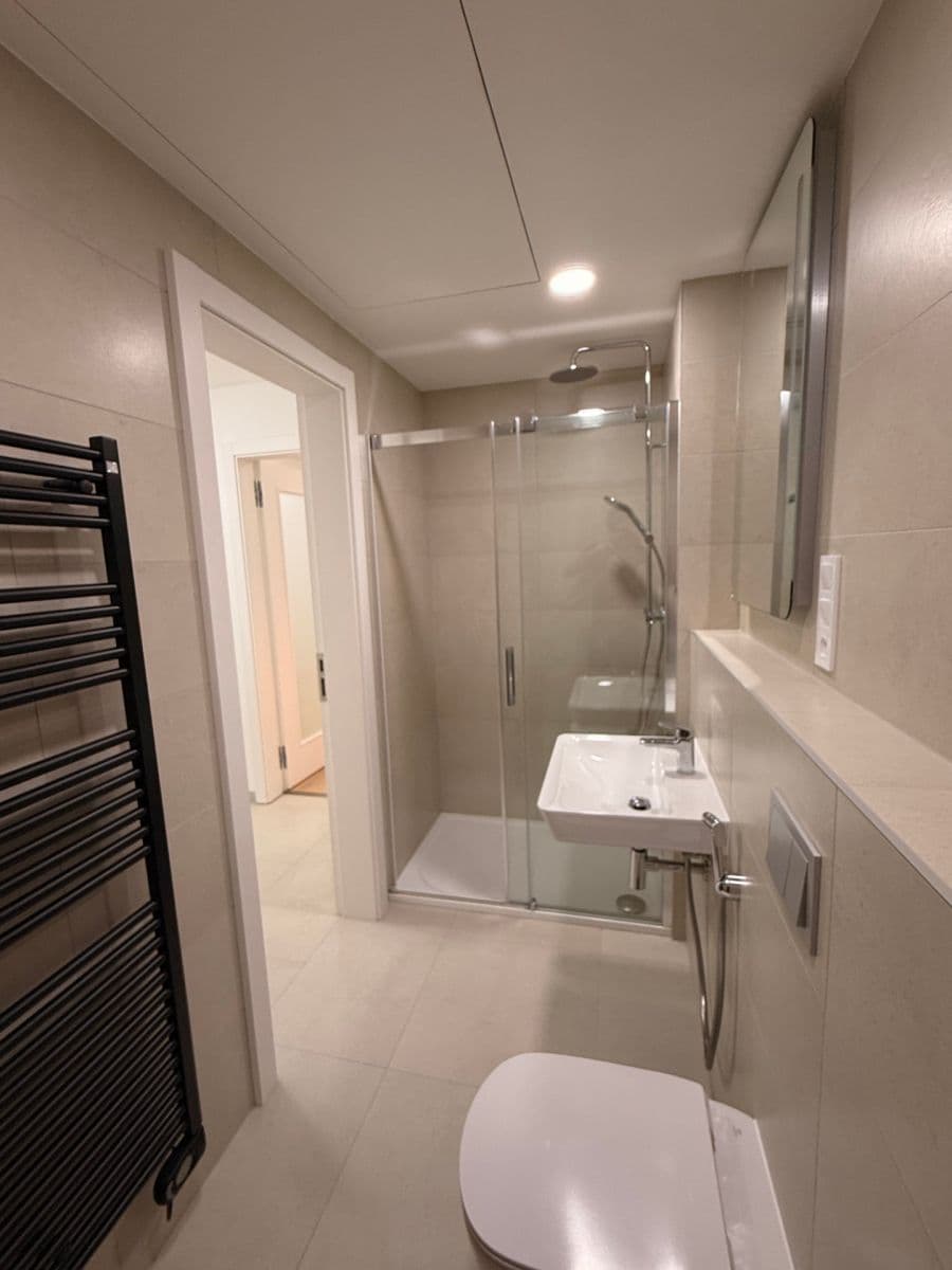 Pronájem bytu 1+kk 34 m², Roháčova, Praha, Praha Pronájem bytu 1+kk 34 m², Roháčova, Praha, Praha