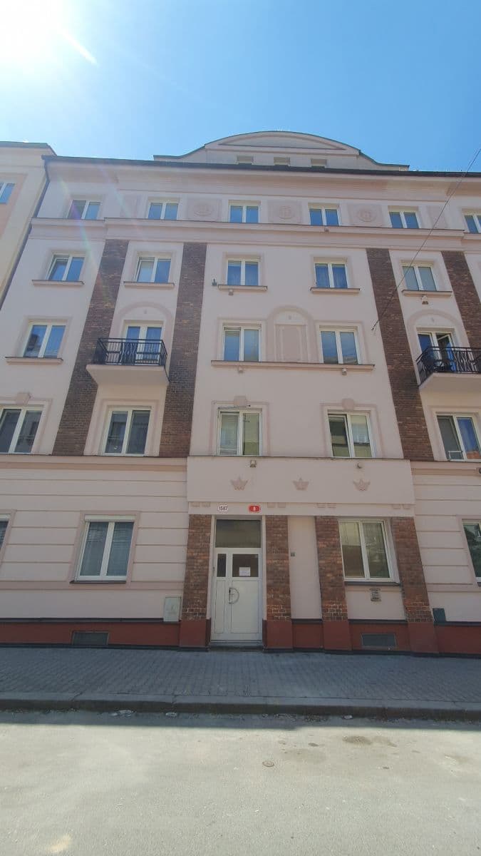 Pronájem bytu 2+1 70 m², Vrchlického, Plzeň, Plzeňský kraj Pronájem bytu 2+1 70 m², Vrchlického, Plzeň, Plzeňský kraj
