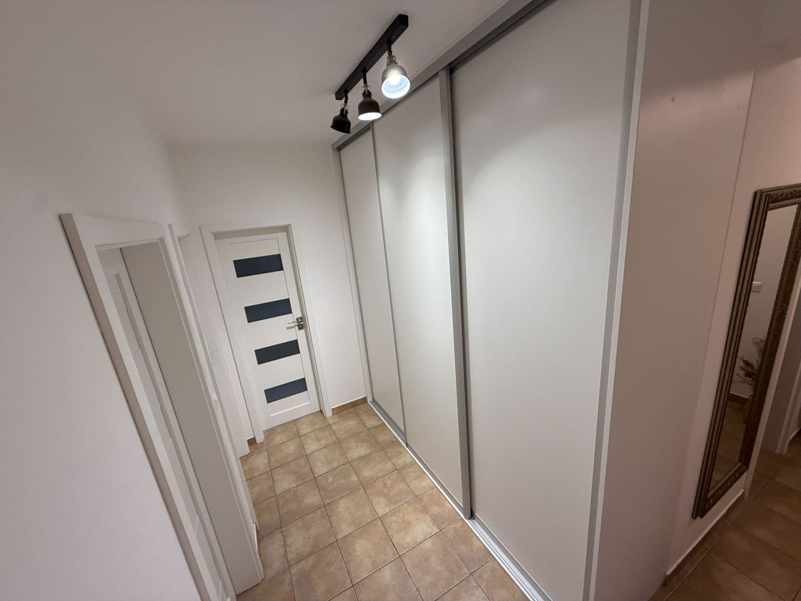 Prodej bytu 3+kk 110 m², Lomená, Zbuzany, Středočeský kraj Prodej bytu 3+kk 110 m², Lomená, Zbuzany, Středočeský kraj