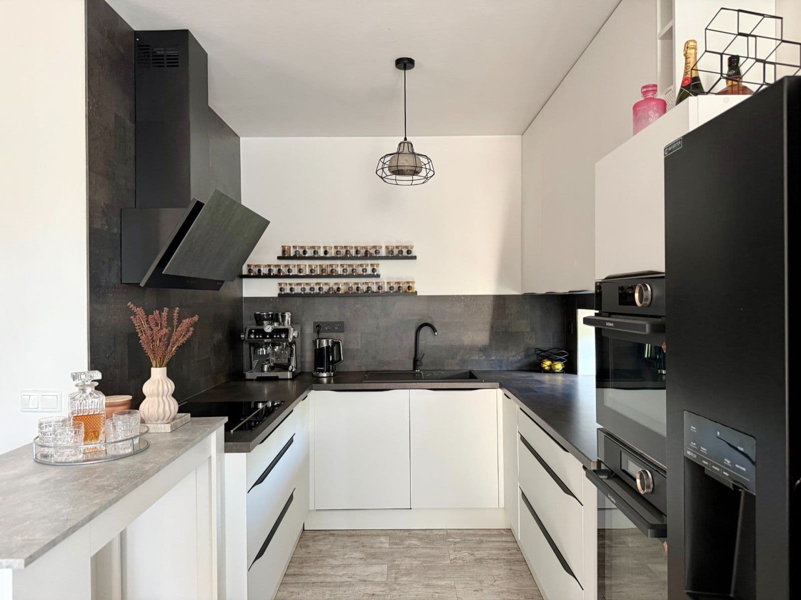 Prodej bytu 3+kk 110 m², Lomená, Zbuzany, Středočeský kraj Prodej bytu 3+kk 110 m², Lomená, Zbuzany, Středočeský kraj