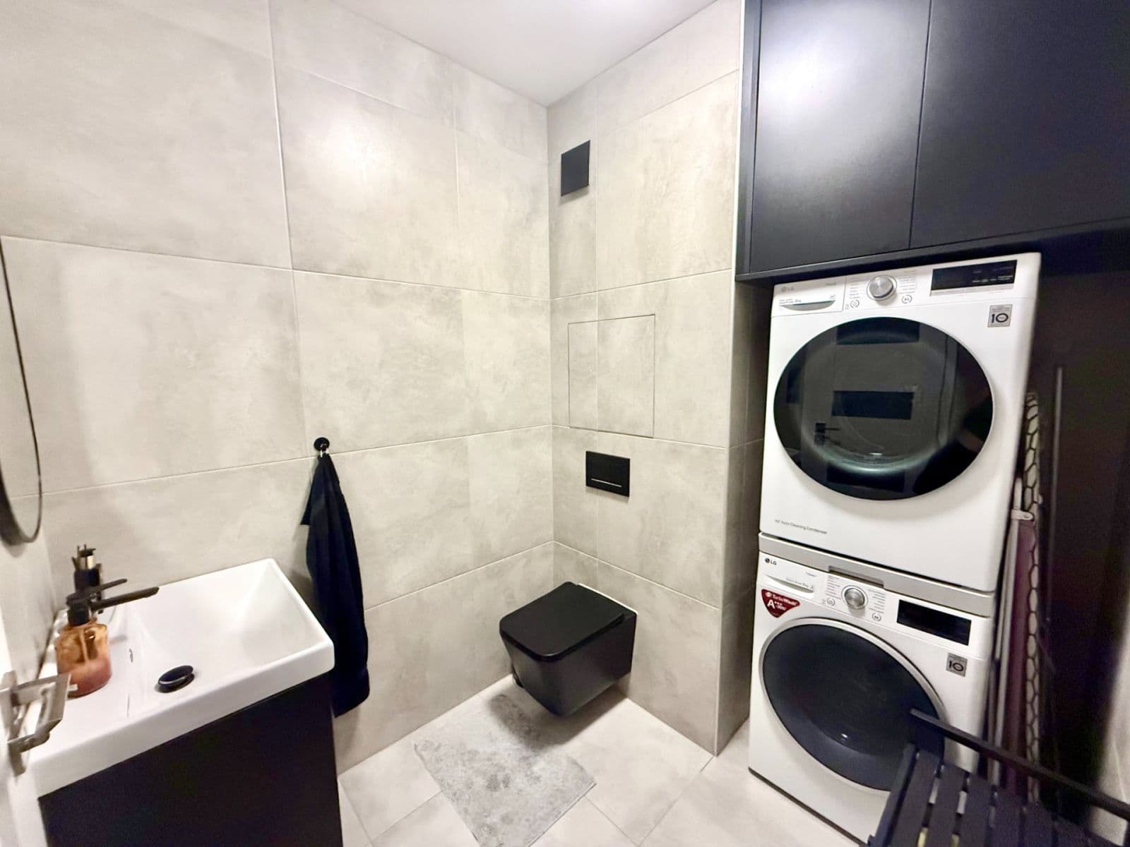 Prodej bytu 3+kk 110 m², Lomená, Zbuzany, Středočeský kraj Prodej bytu 3+kk 110 m², Lomená, Zbuzany, Středočeský kraj