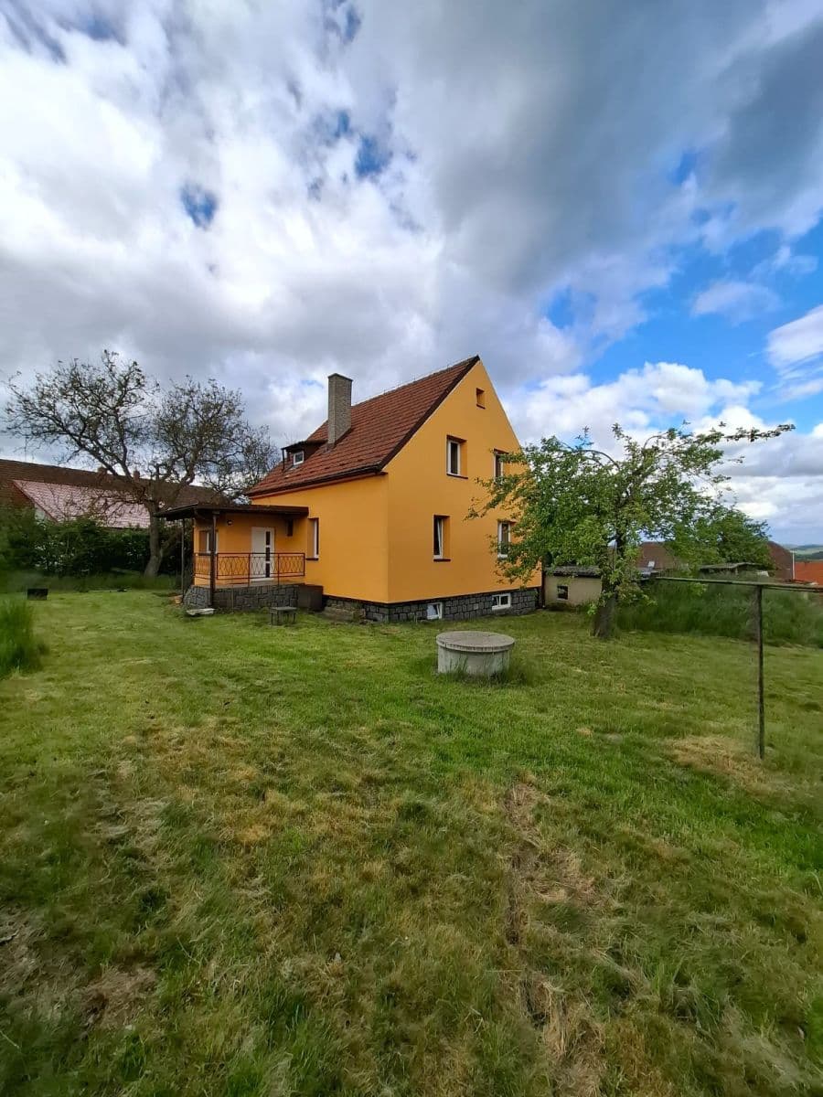Prodej domu 178 m², pozemek 1.514 m², Nalžovice, Středočeský kraj Prodej domu 178 m², pozemek 1.514 m², Nalžovice, Středočeský kraj