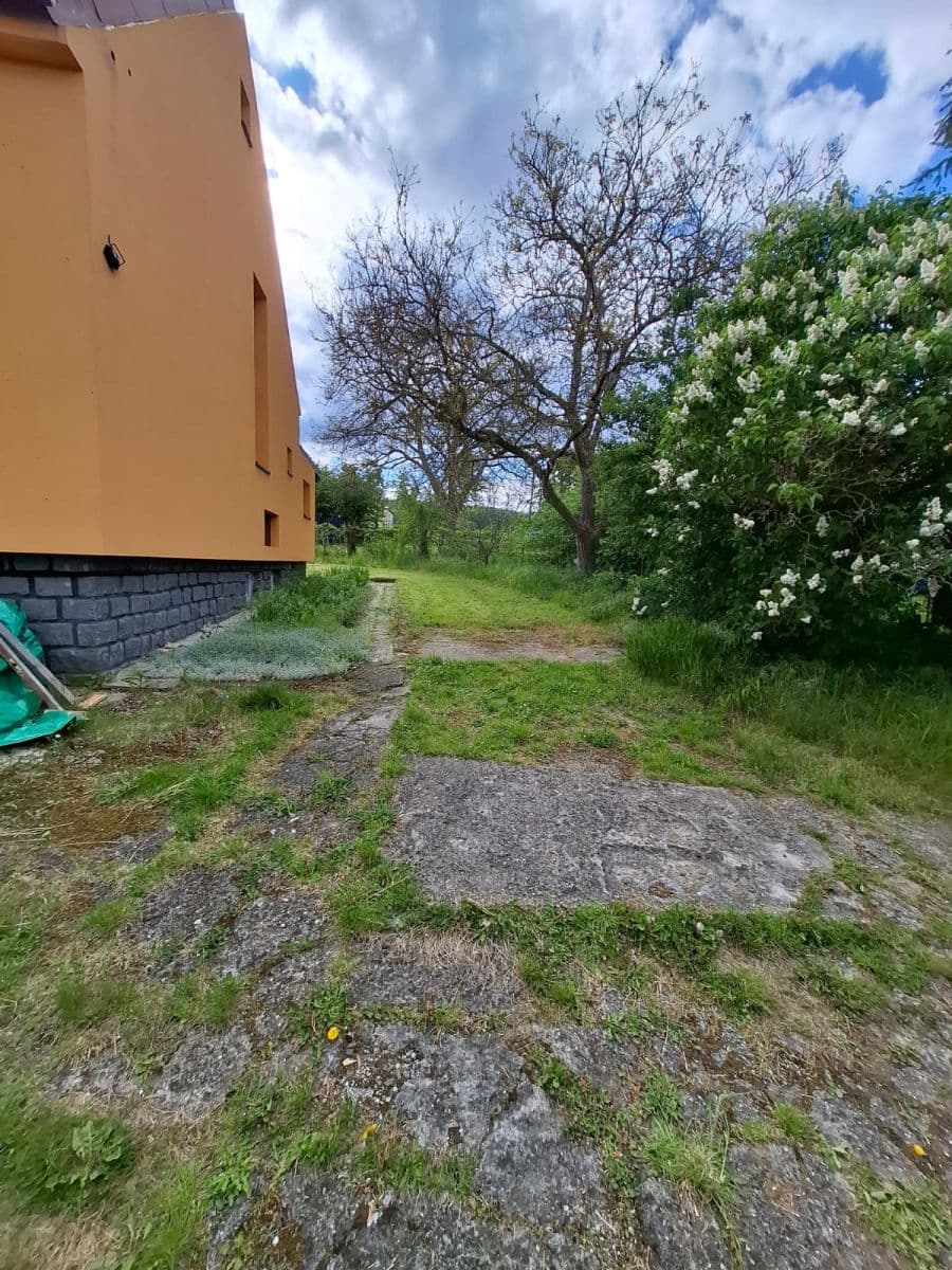 Prodej domu 178 m², pozemek 1.514 m², Nalžovice, Středočeský kraj Prodej domu 178 m², pozemek 1.514 m², Nalžovice, Středočeský kraj