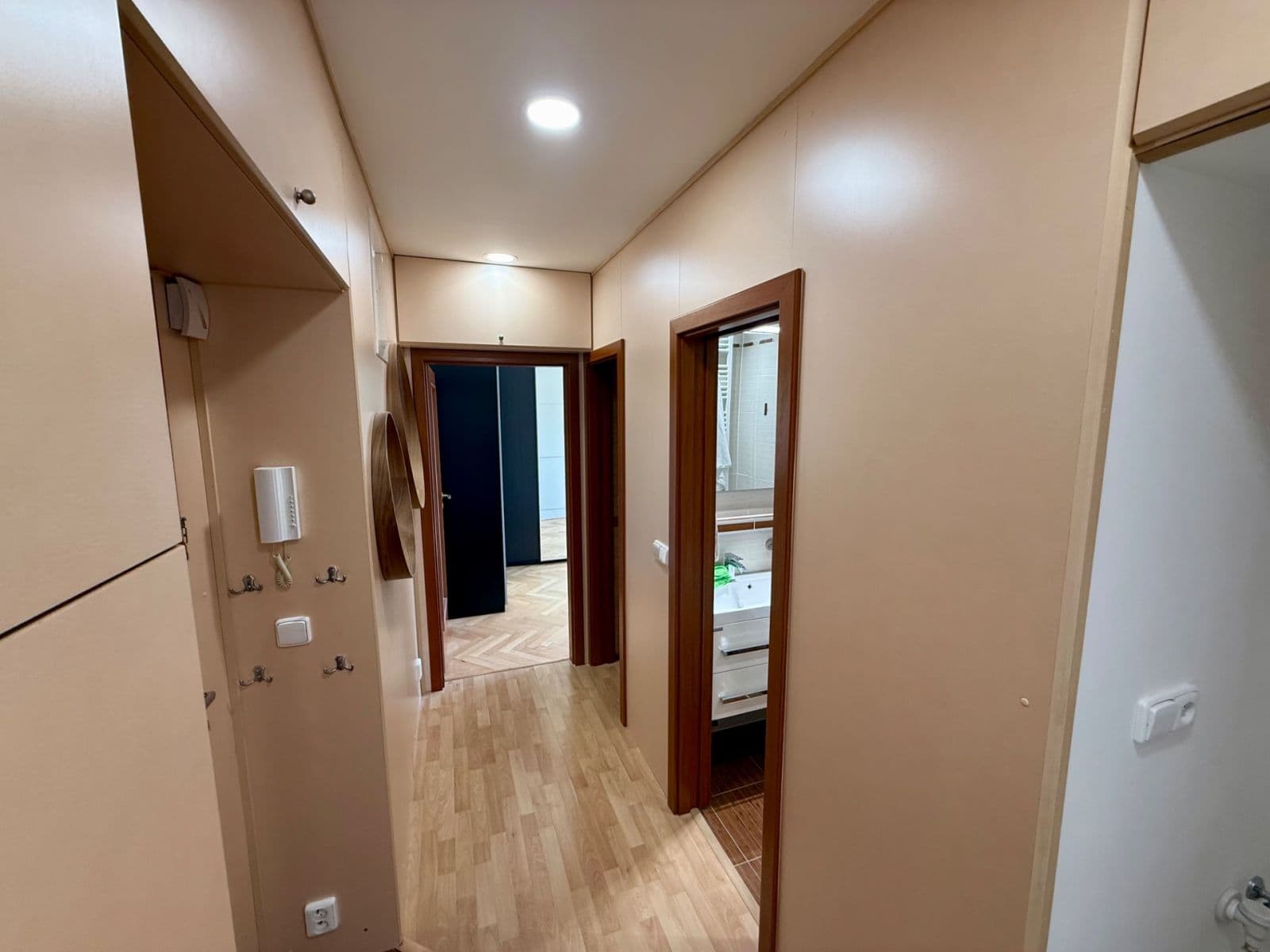 Prodej bytu 2+kk 53 m², Roztylské náměstí, Praha, Praha Prodej bytu 2+kk 53 m², Roztylské náměstí, Praha, Praha