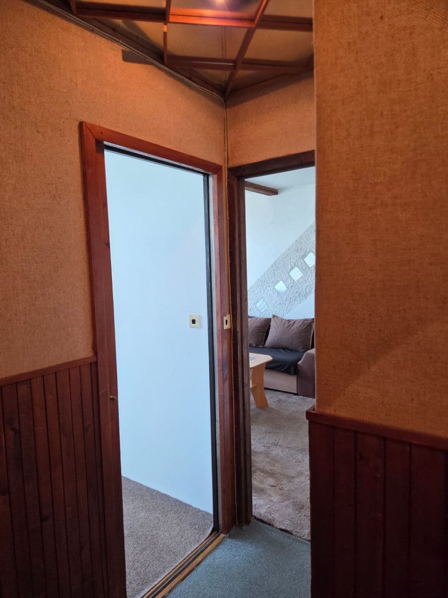 Prodej bytu 2+kk 42 m², Sportovní, Mělník, Středočeský kraj Prodej bytu 2+kk 42 m², Sportovní, Mělník, Středočeský kraj