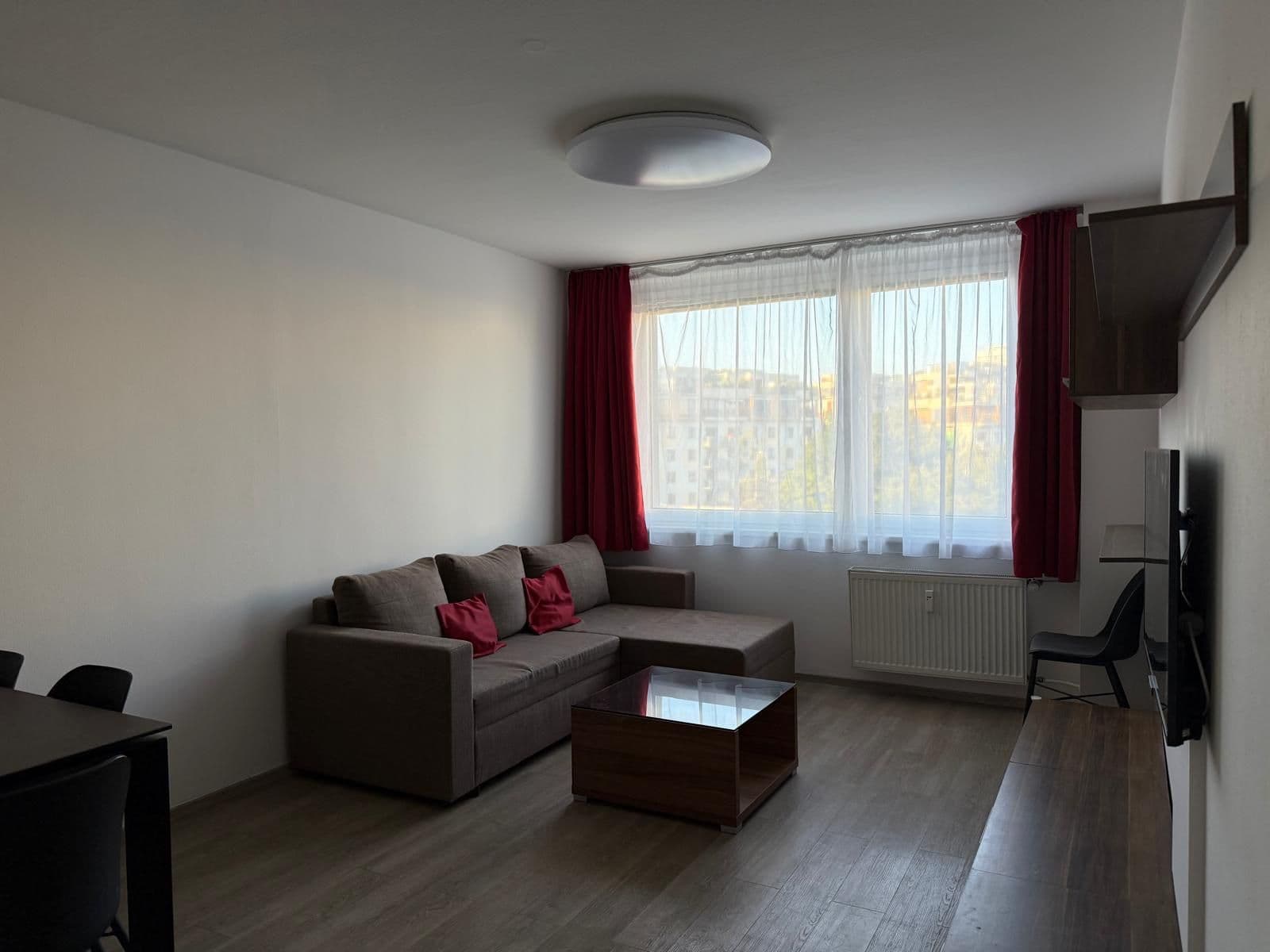 Pronájem bytu 3+kk 70 m², Pod Jarovem, Praha, Praha Pronájem bytu 3+kk 70 m², Pod Jarovem, Praha, Praha