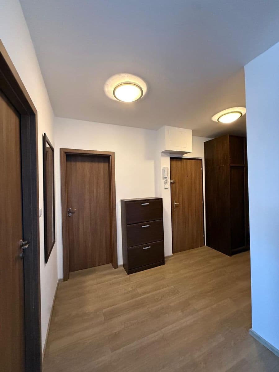 Pronájem bytu 3+kk 70 m², Pod Jarovem, Praha, Praha Pronájem bytu 3+kk 70 m², Pod Jarovem, Praha, Praha
