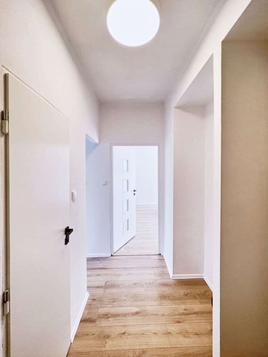 Pronájem bytu 2+1 55 m², Kopernikova, Třinec, Moravskoslezský kraj Pronájem bytu 2+1 55 m², Kopernikova, Třinec, Moravskoslezský kraj