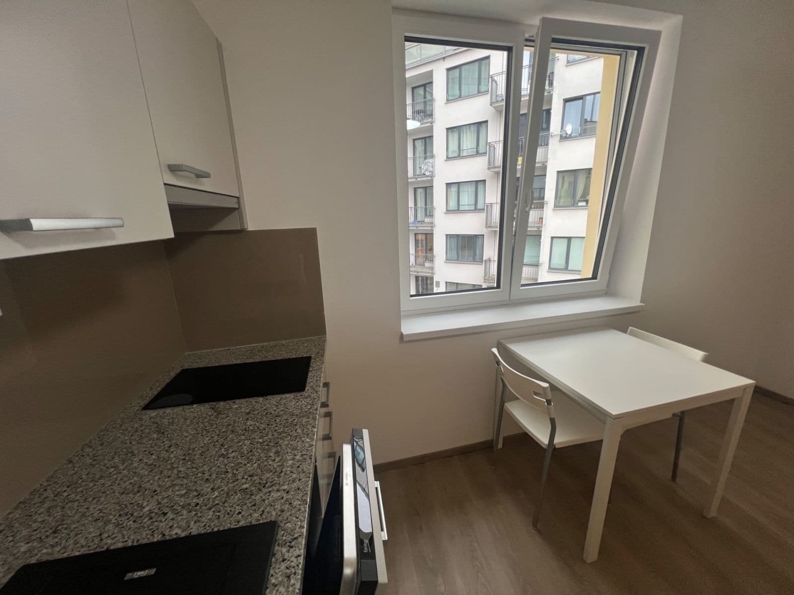 Pronájem bytu 1+kk 30 m², Puškinova, Plzeň, Plzeňský kraj Pronájem bytu 1+kk 30 m², Puškinova, Plzeň, Plzeňský kraj