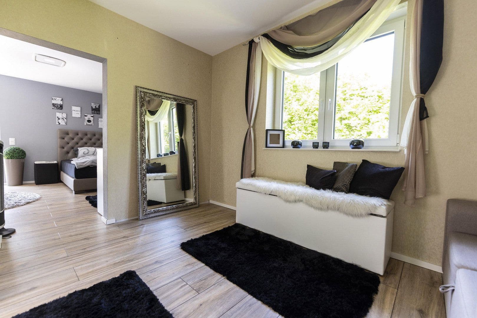 Prodej domu 367 m², pozemek 950 m², Hiddenhausen, Severní Porýní-Vestfálsko Prodej domu 367 m², pozemek 950 m², Hiddenhausen, Severní Porýní-Vestfálsko