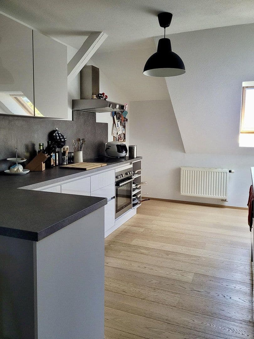 Pronájem bytu 2+1 66 m², Weststraße 62, Chemnitz, Sasko Pronájem bytu 2+1 66 m², Weststraße 62, Chemnitz, Sasko
