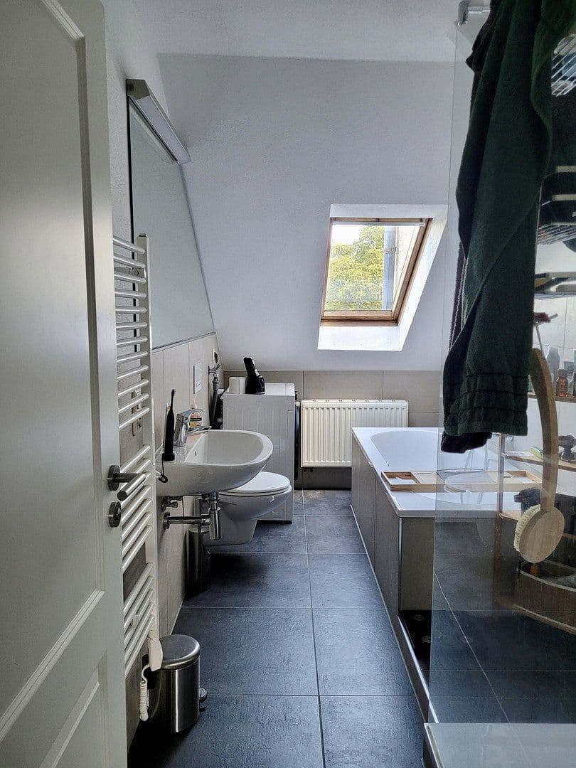Pronájem bytu 2+1 66 m², Weststraße 62, Chemnitz, Sasko Pronájem bytu 2+1 66 m², Weststraße 62, Chemnitz, Sasko