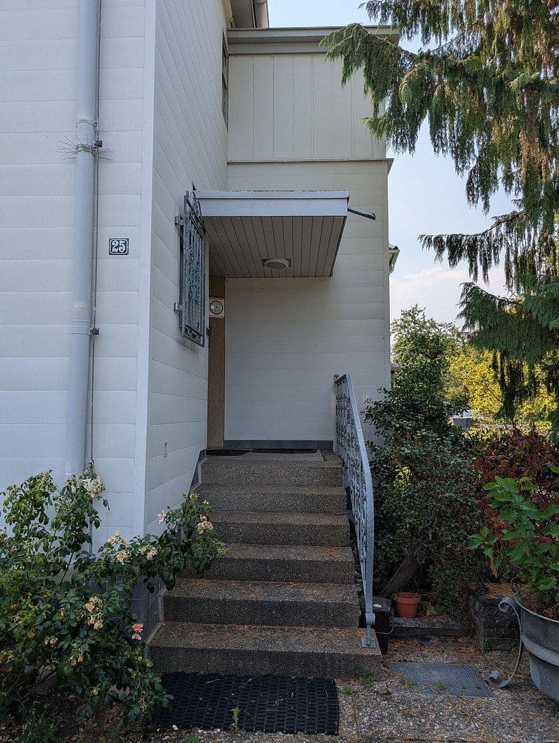 Prodej domu 200 m², pozemek 498 m², Stuttgart, Bádensko-Württembersko Prodej domu 200 m², pozemek 498 m², Stuttgart, Bádensko-Württembersko