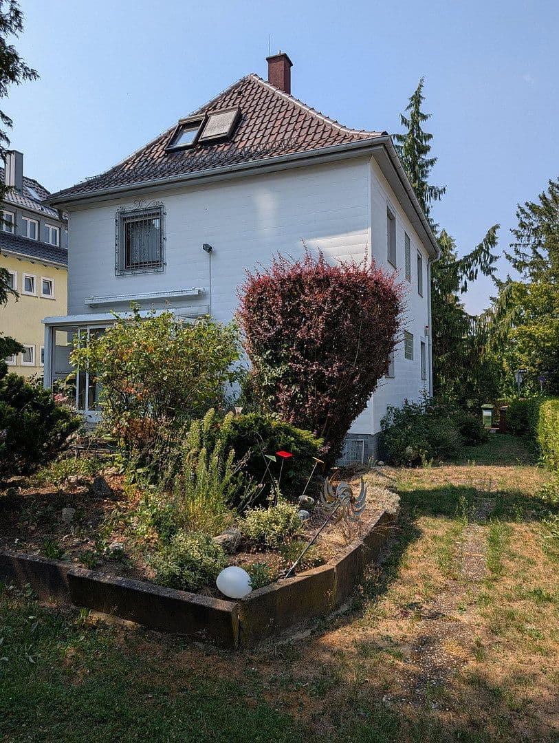 Prodej domu 200 m², pozemek 498 m², Stuttgart, Bádensko-Württembersko Prodej domu 200 m², pozemek 498 m², Stuttgart, Bádensko-Württembersko