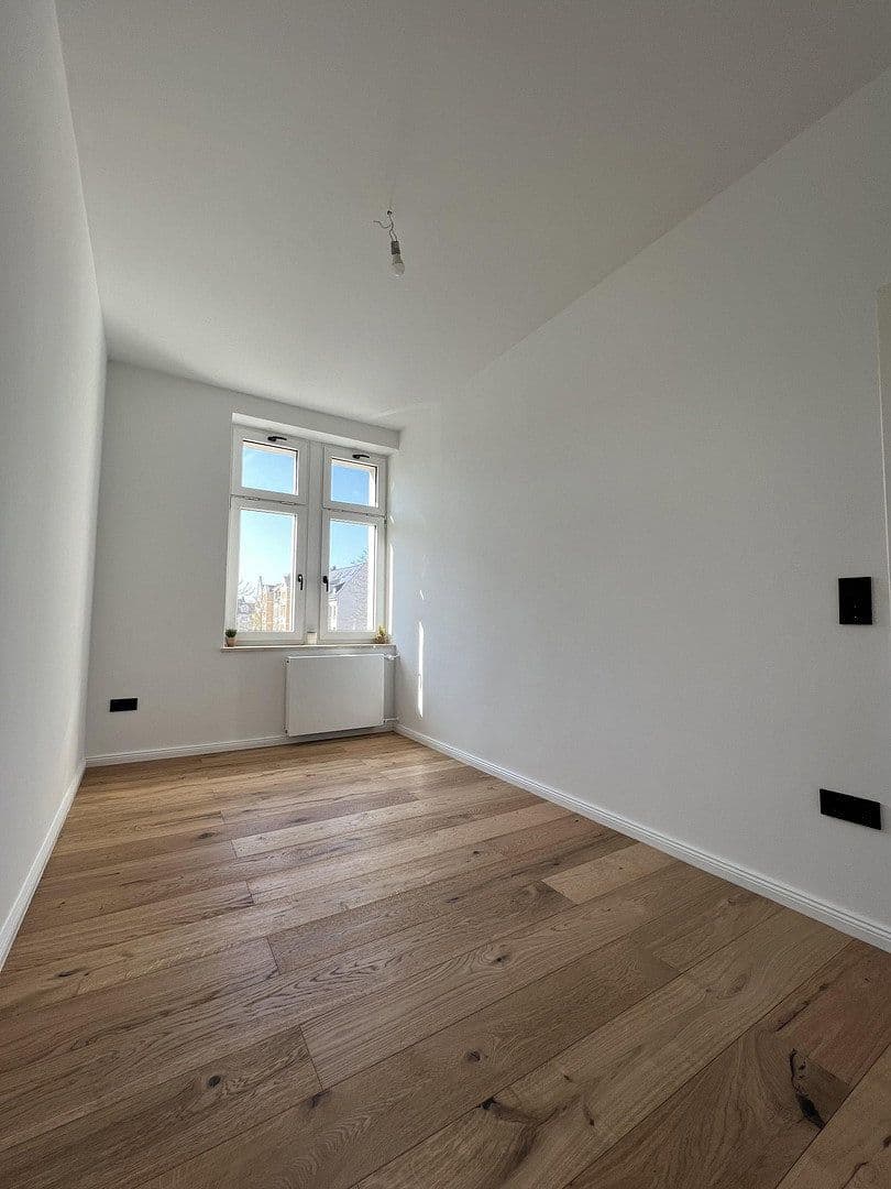 Pronájem bytu 4+1 96 m², Barbarossastraße 86, Chemnitz, Sasko Pronájem bytu 4+1 96 m², Barbarossastraße 86, Chemnitz, Sasko