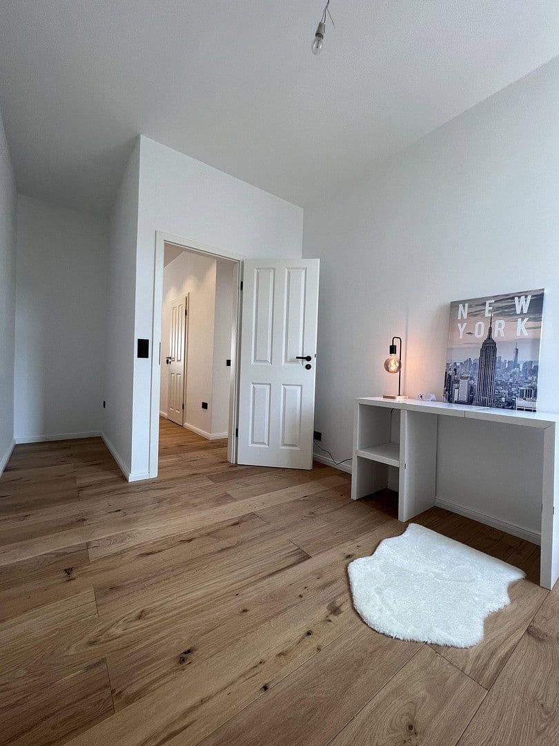 Pronájem bytu 4+1 96 m², Barbarossastraße 86, Chemnitz, Sasko Pronájem bytu 4+1 96 m², Barbarossastraße 86, Chemnitz, Sasko