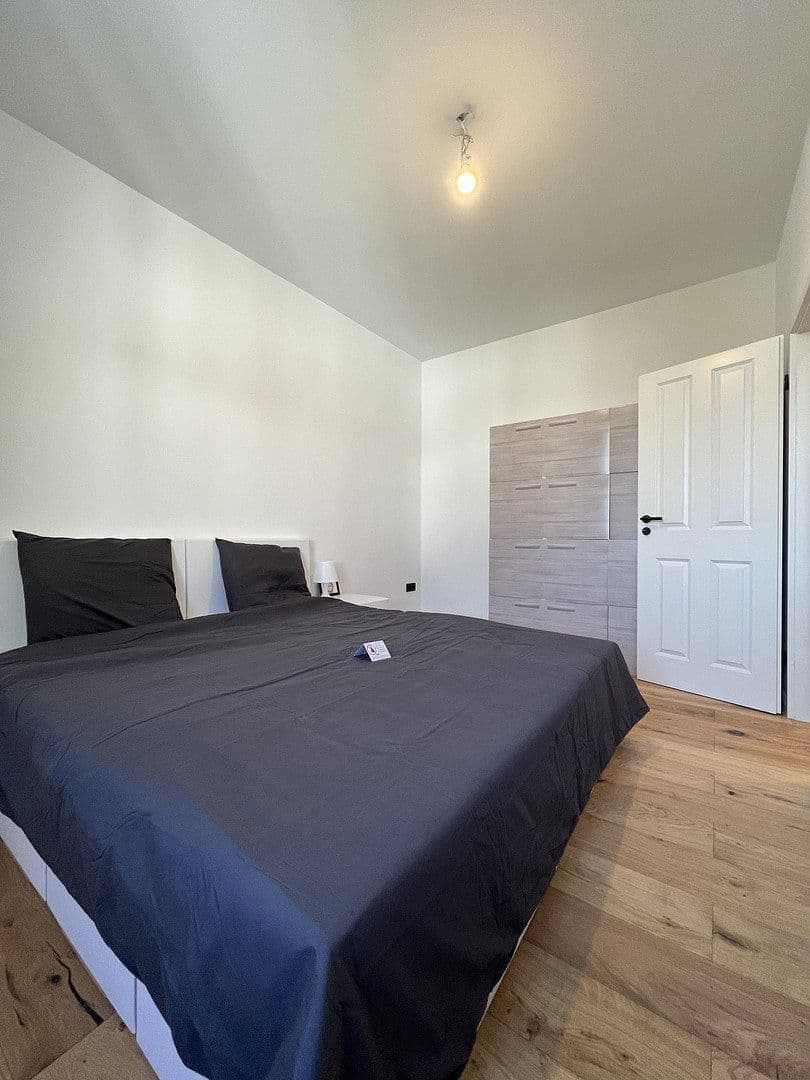 Pronájem bytu 4+1 96 m², Barbarossastraße 86, Chemnitz, Sasko Pronájem bytu 4+1 96 m², Barbarossastraße 86, Chemnitz, Sasko