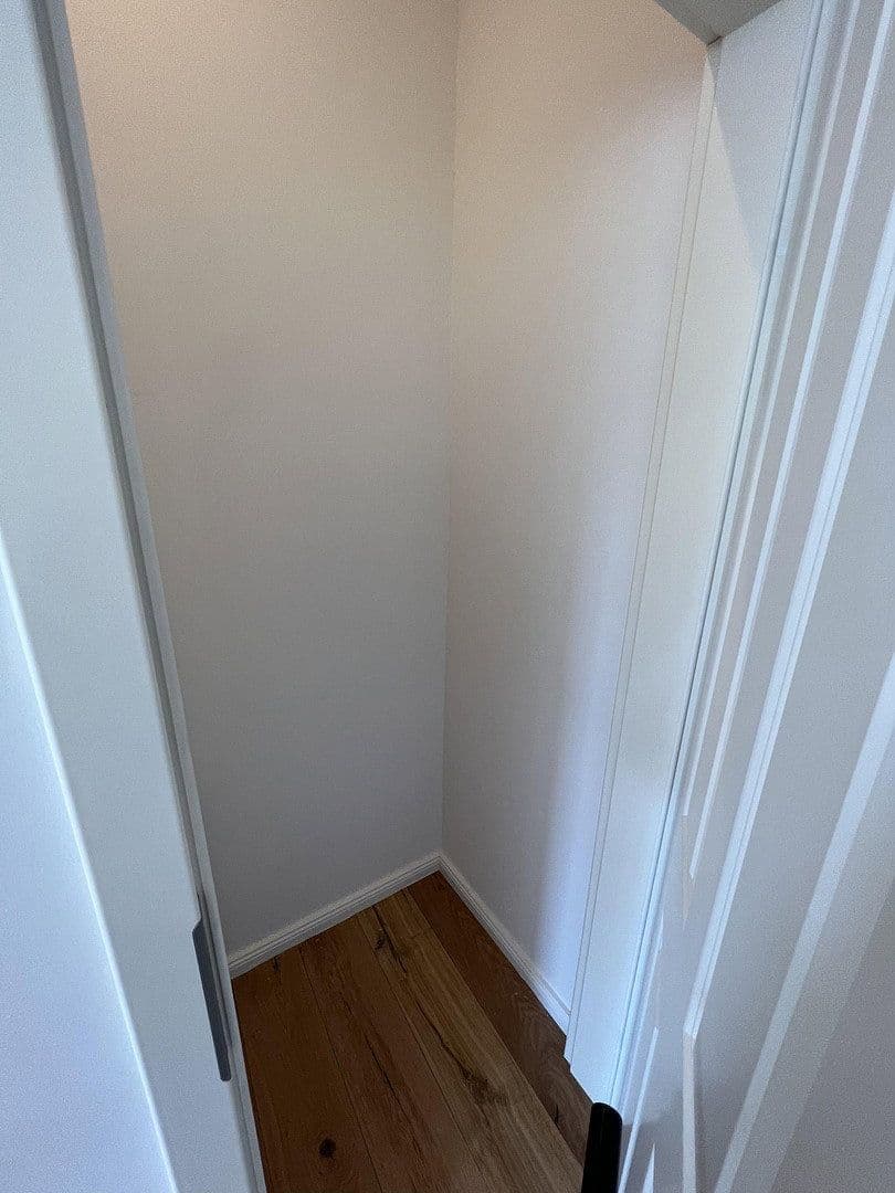 Pronájem bytu 4+1 96 m², Barbarossastraße 86, Chemnitz, Sasko Pronájem bytu 4+1 96 m², Barbarossastraße 86, Chemnitz, Sasko