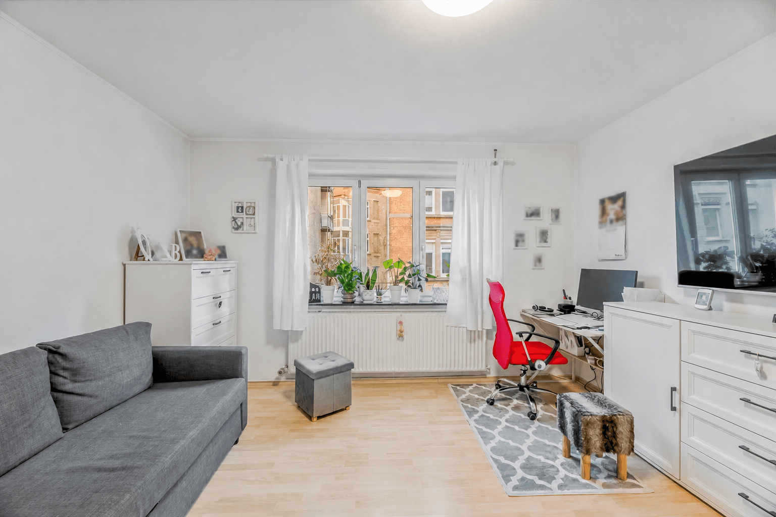 Pronájem bytu 3+1 82 m², Rötestraße 65, Stuttgart, Bádensko-Württembersko Pronájem bytu 3+1 82 m², Rötestraße 65, Stuttgart, Bádensko-Württembersko