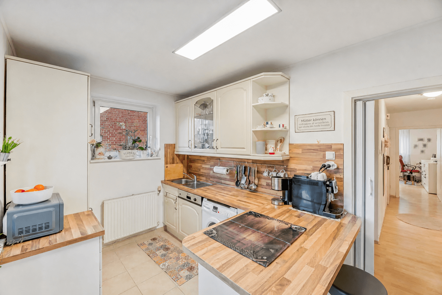 Pronájem bytu 3+1 82 m², Rötestraße 65, Stuttgart, Bádensko-Württembersko Pronájem bytu 3+1 82 m², Rötestraße 65, Stuttgart, Bádensko-Württembersko